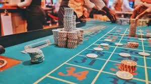 helpslotwin platform hero banner showing sports and casino gaming options